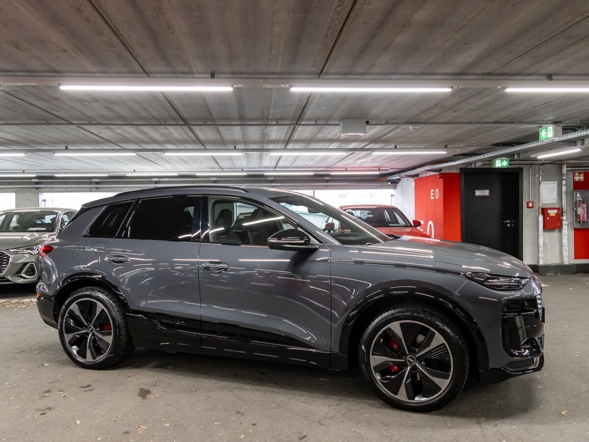 Image about Audi Q6 SUV e-tron e-tron quattro
