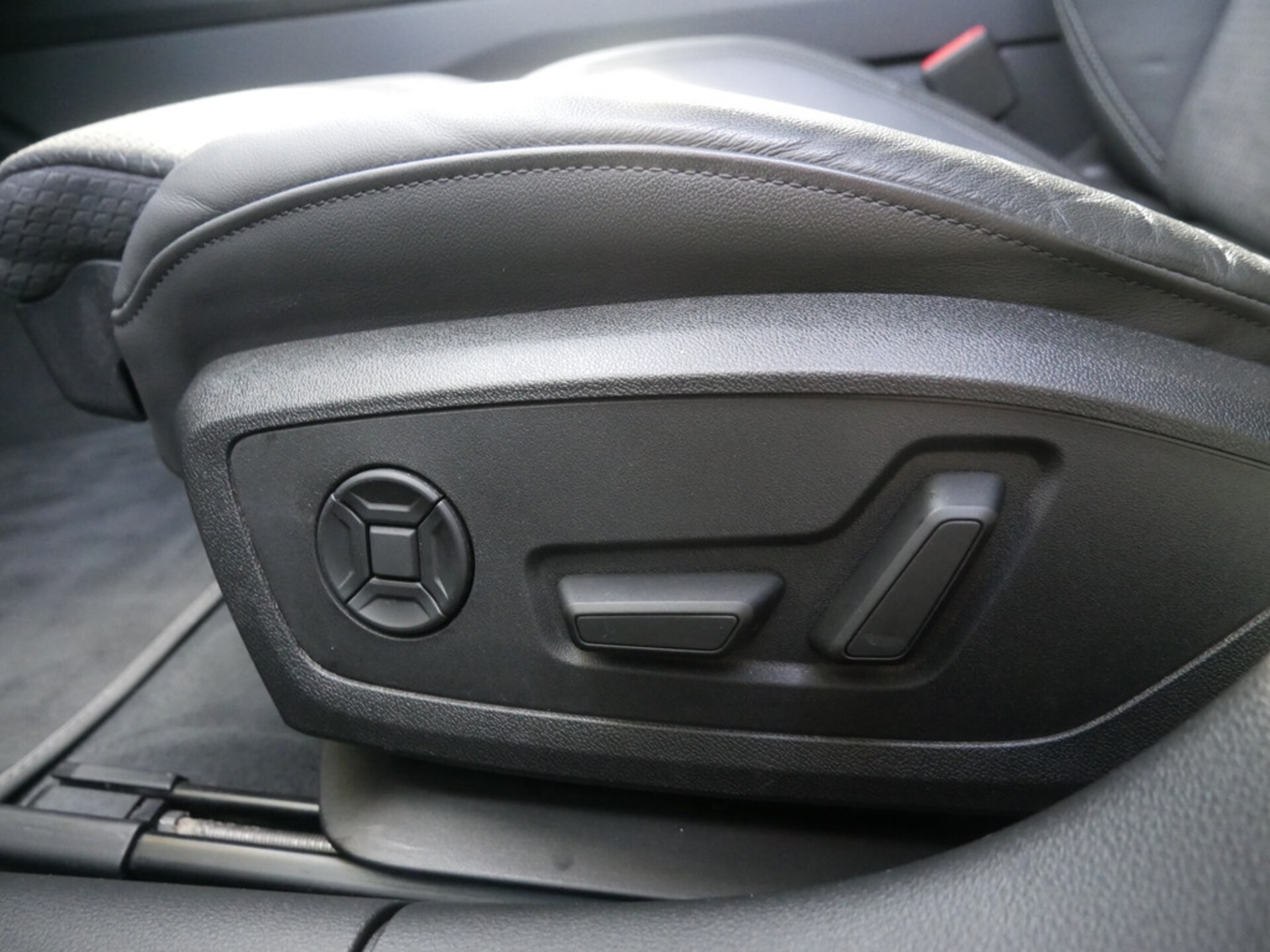 Audi S6 Avant