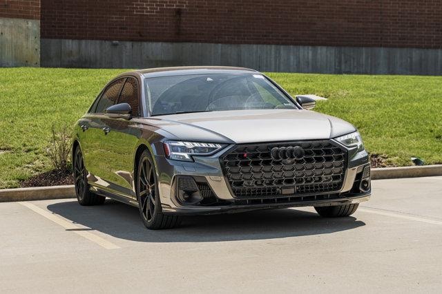 2022 Audi S8