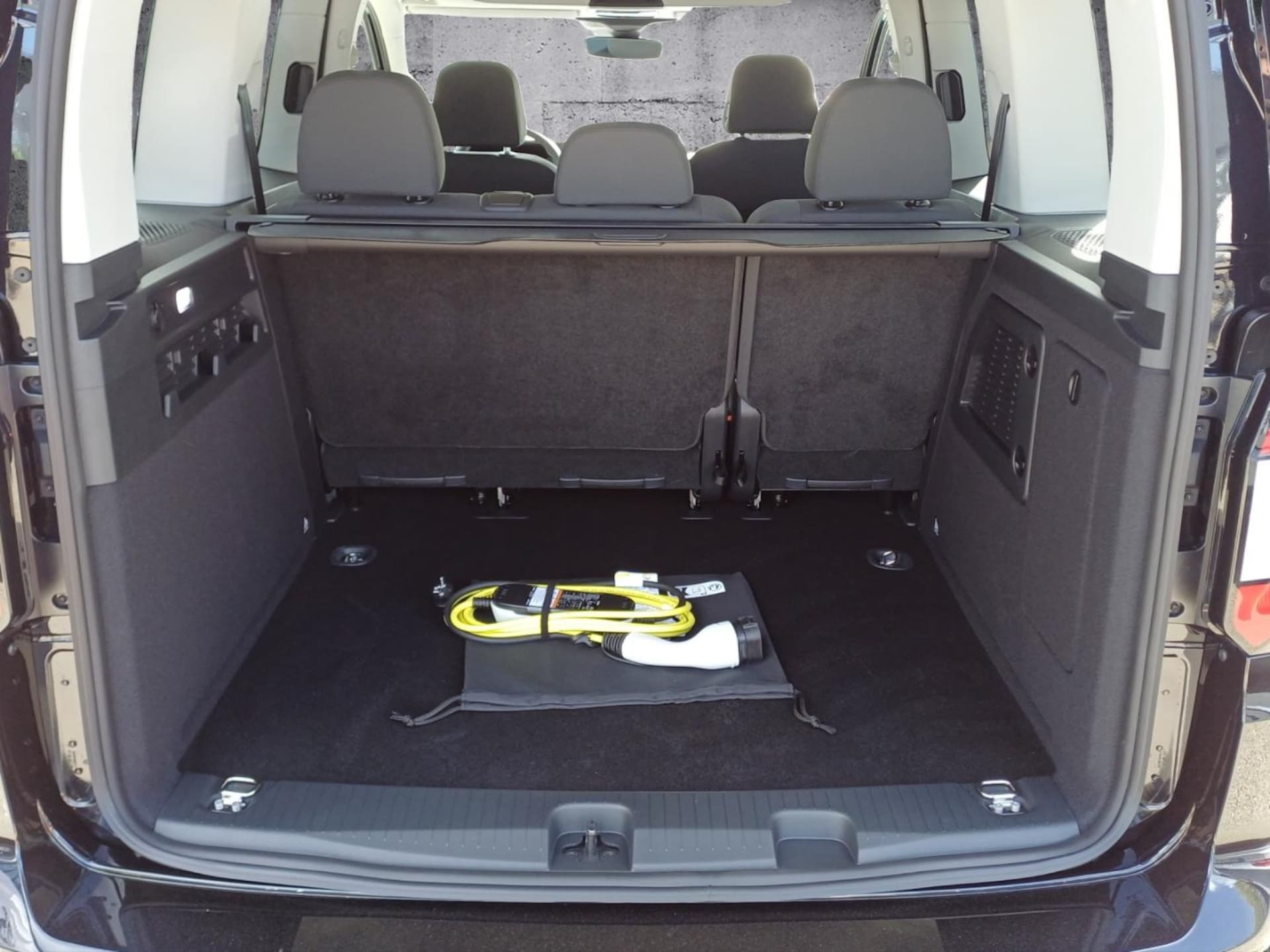 Volkswagen Caddy Basis-Modell