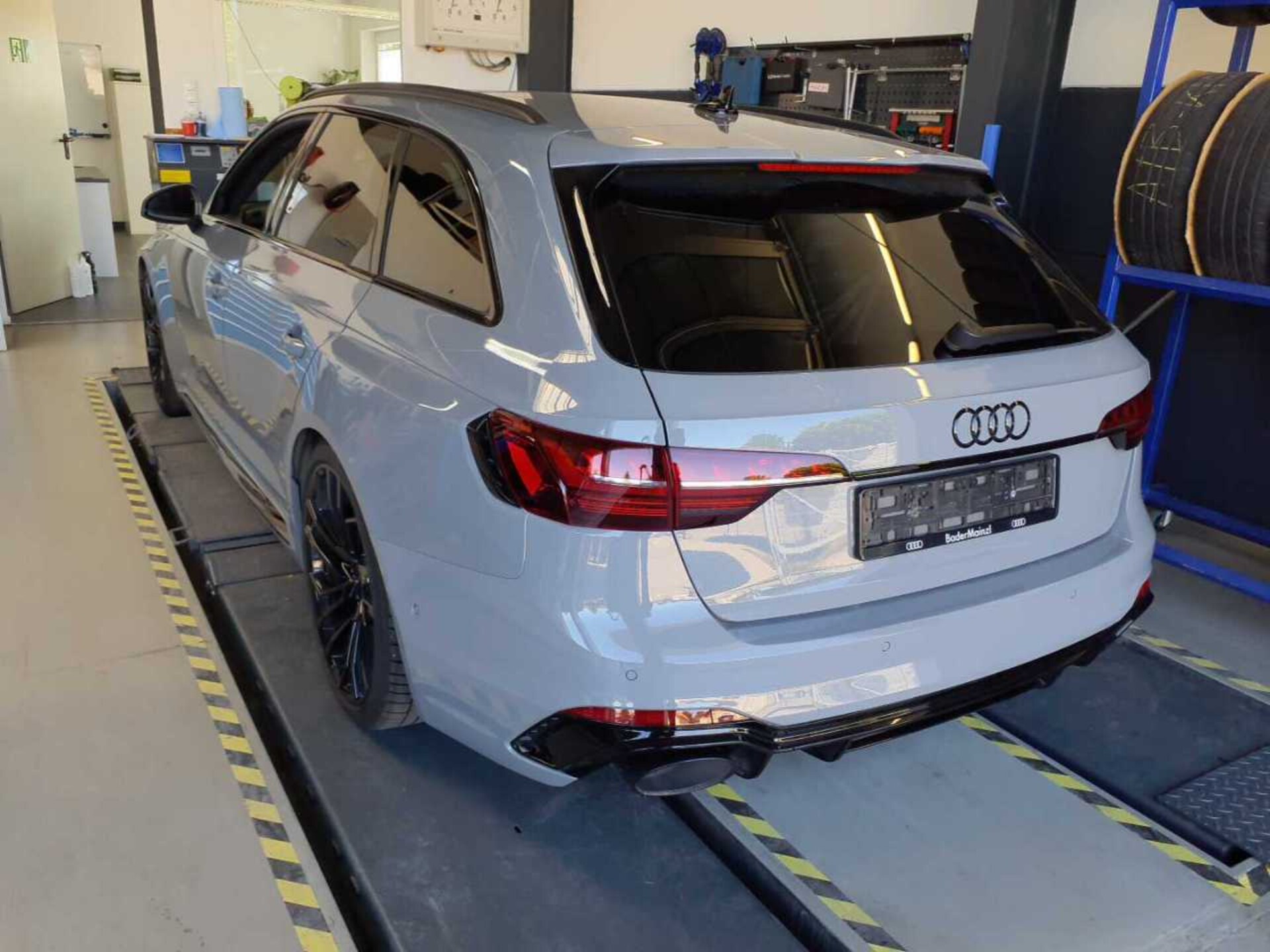 Audi RS 4 Avant