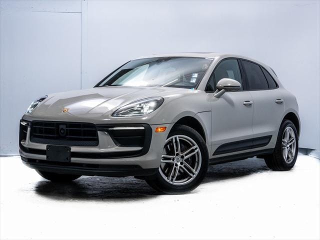 2023 Porsche Macan Base
