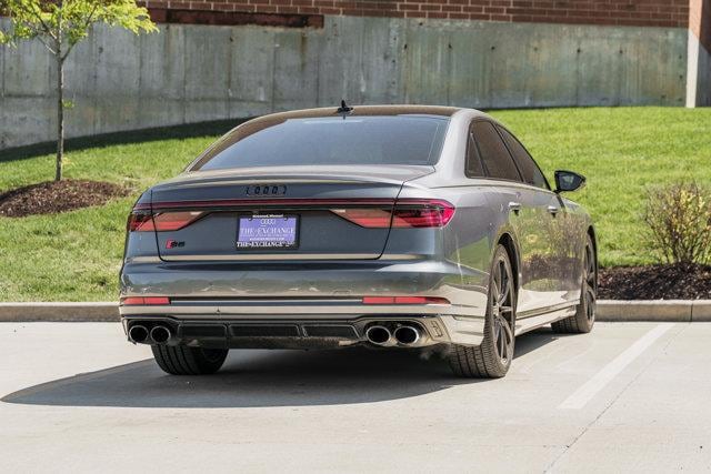 2022 Audi S8