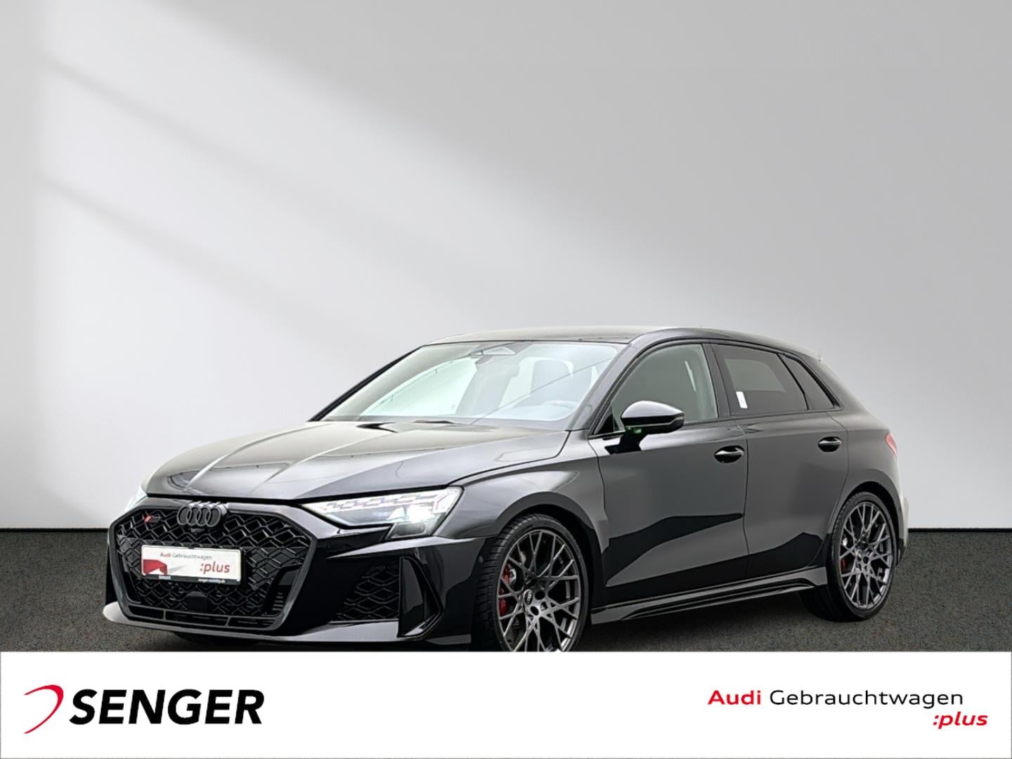 Bild über Audi RS 3 Sportback TFSI quattro 294 kW S tronic - für weitere Informationen kontaktieren Sie den Audi Partner