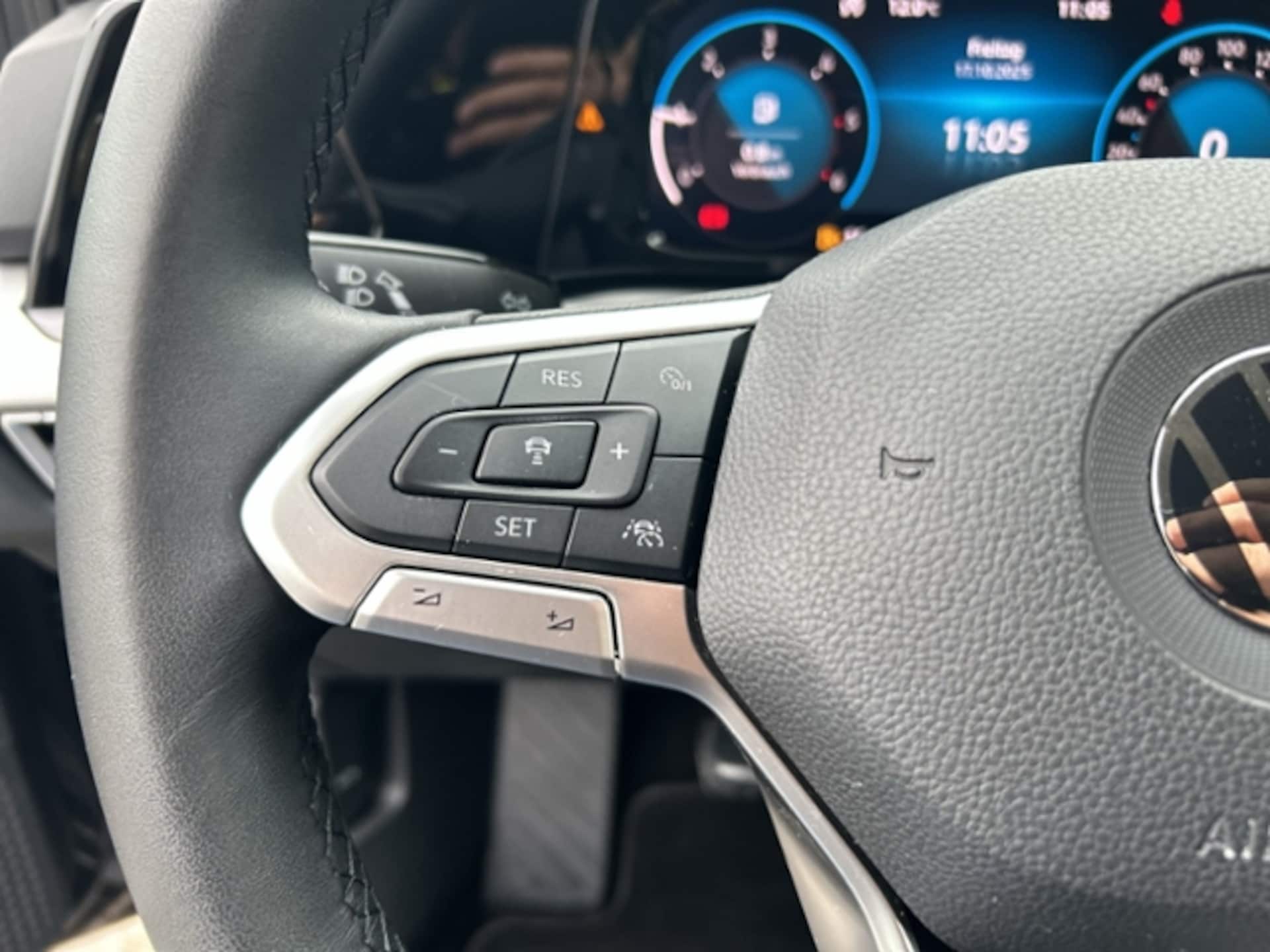Volkswagen Golf Life