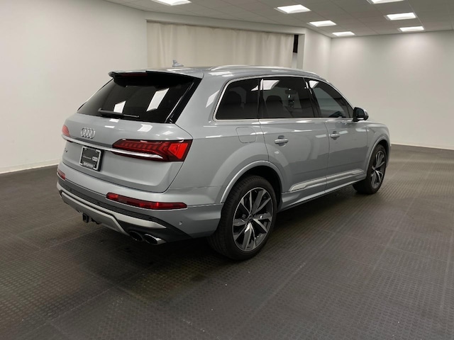 2023 Audi SQ7