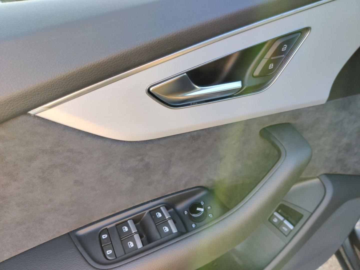 Image about Audi Q8 TFSI e 55 TFSI e quattro tiptronic