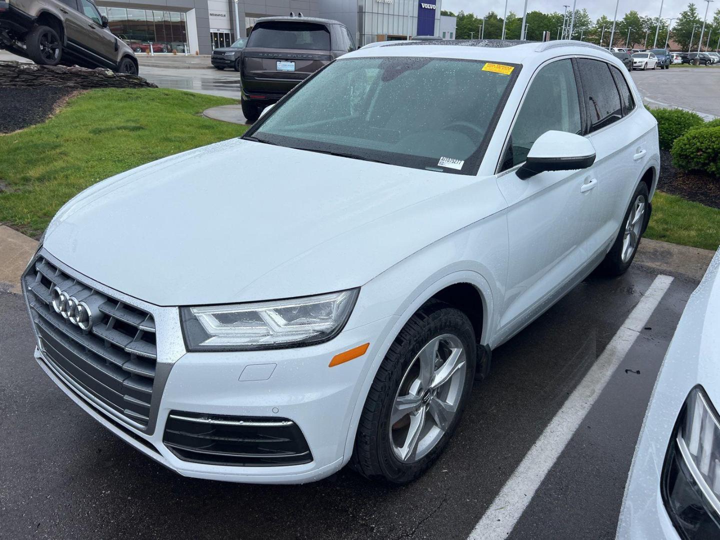2020 Audi Q5 45 quattro S tronic Premium Plus's photo