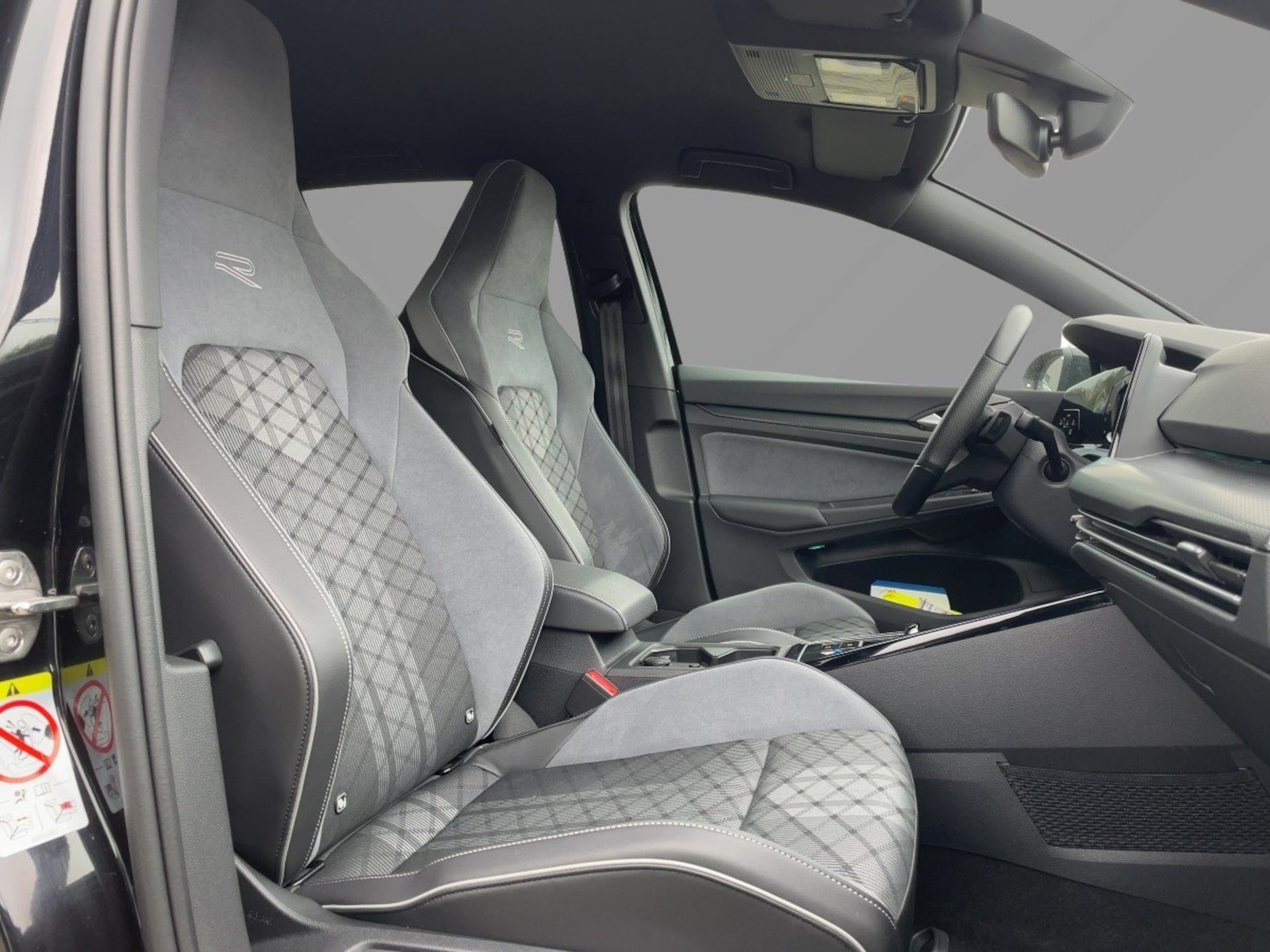 Volkswagen Golf R-Line