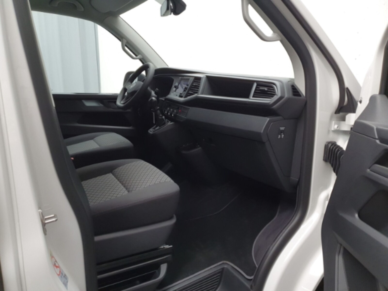 Volkswagen T6.1 California – Bild 8