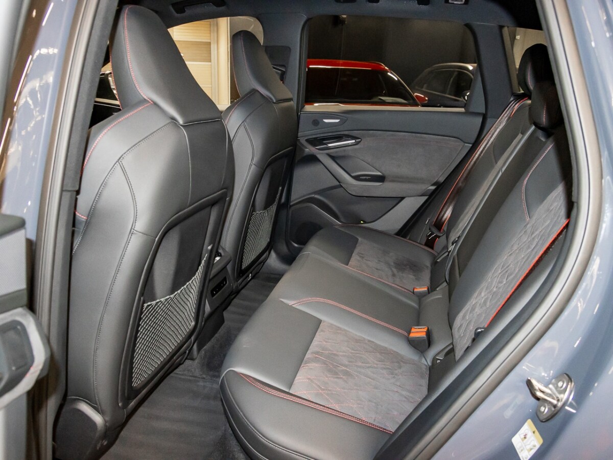 Image about Audi Q6 SUV e-tron e-tron quattro