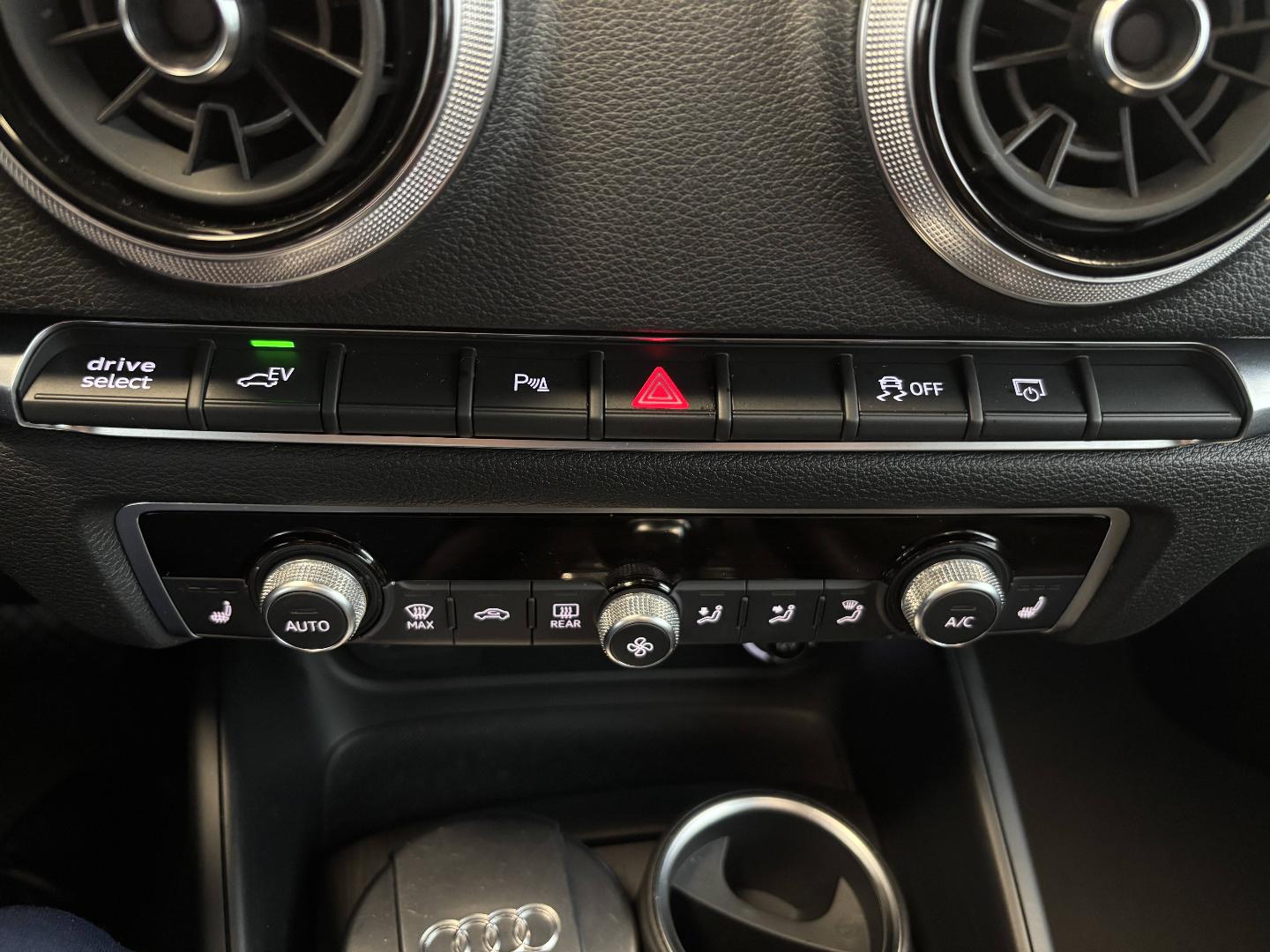 Image about Audi A3 Sportback e-tron Design Luxe 40 e-tron 150 kW (204 ch) S tronic