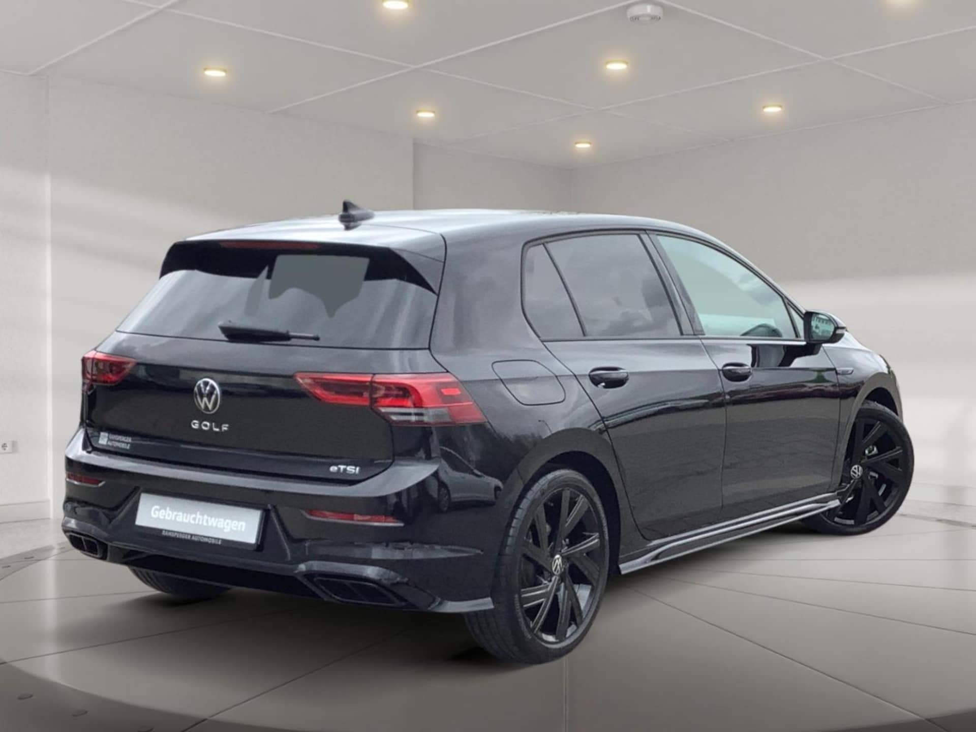 Volkswagen Golf R-Line