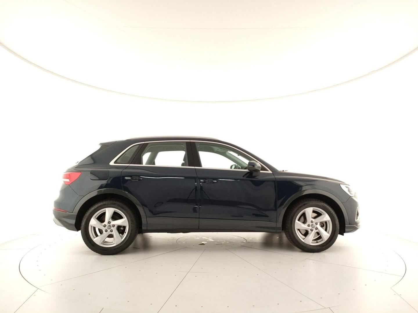Immagine di Audi Q3 Business Advanced 40 TDI quattro 140 kW (190 PS) S tronic - Vista: for more details contact your dealer