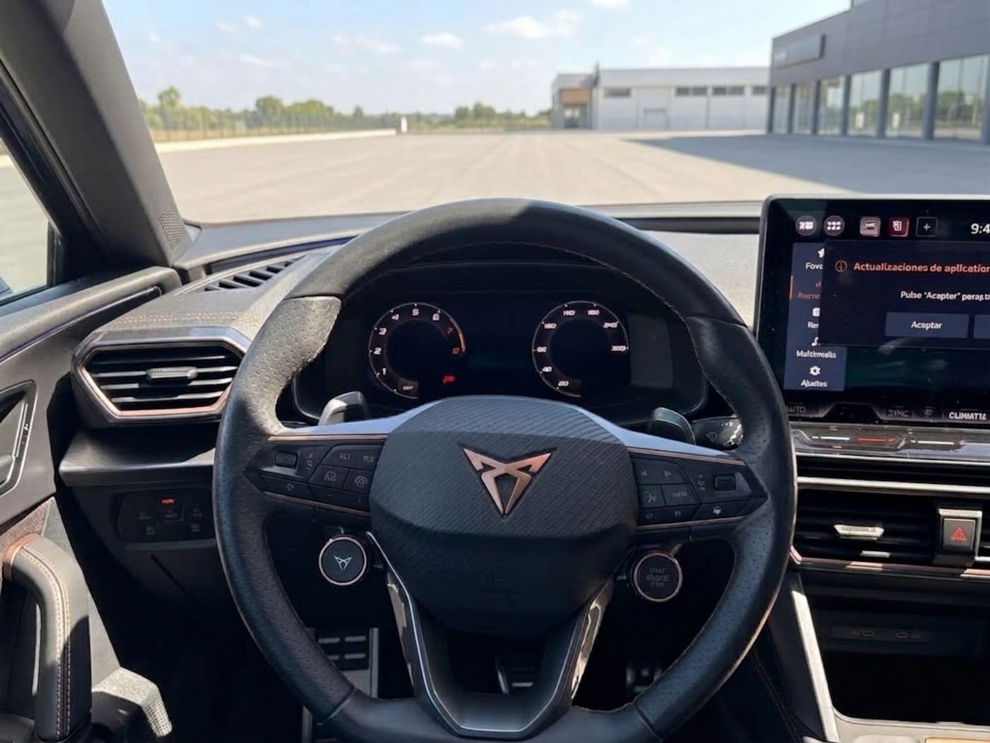 CUPRA Leon León 1.5 eTSI DSG 110 kW (150 CV) — photo 11