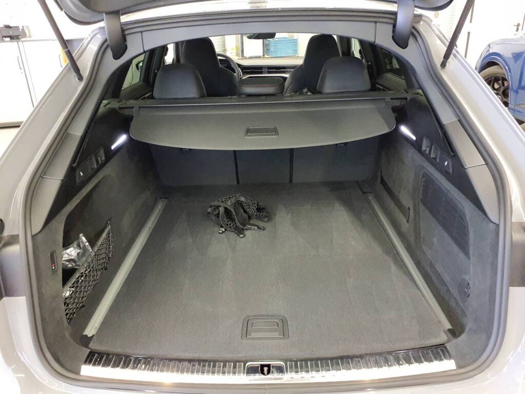 Image about Audi RS 6 Avant performance quattro tiptronic