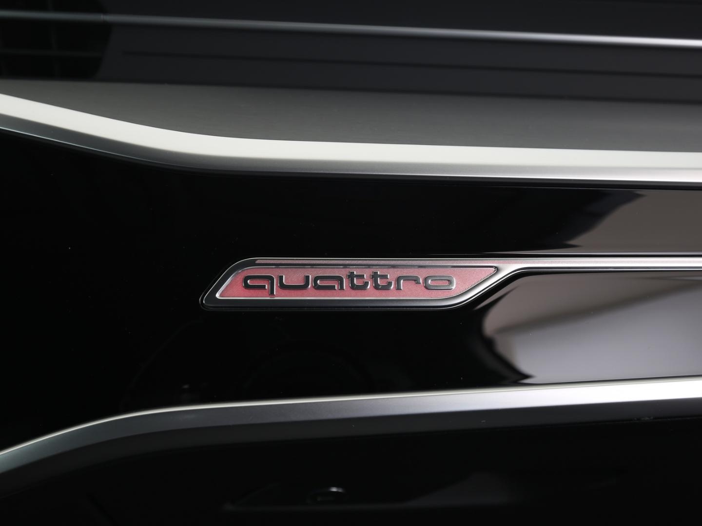 Bild über Audi S6 Avant TDI quattro tiptronic - für weitere Informationen kontaktieren Sie den Audi Partner