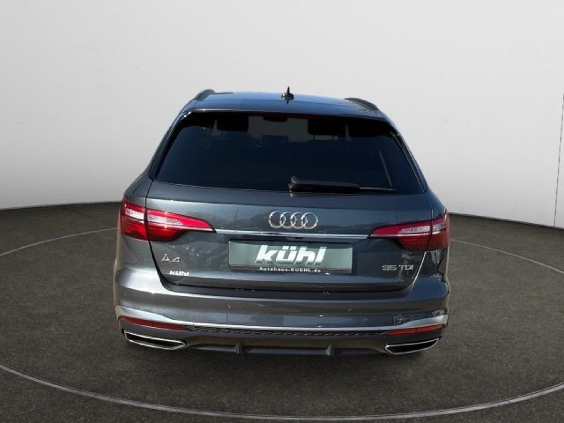 Audi A4 Avant S line