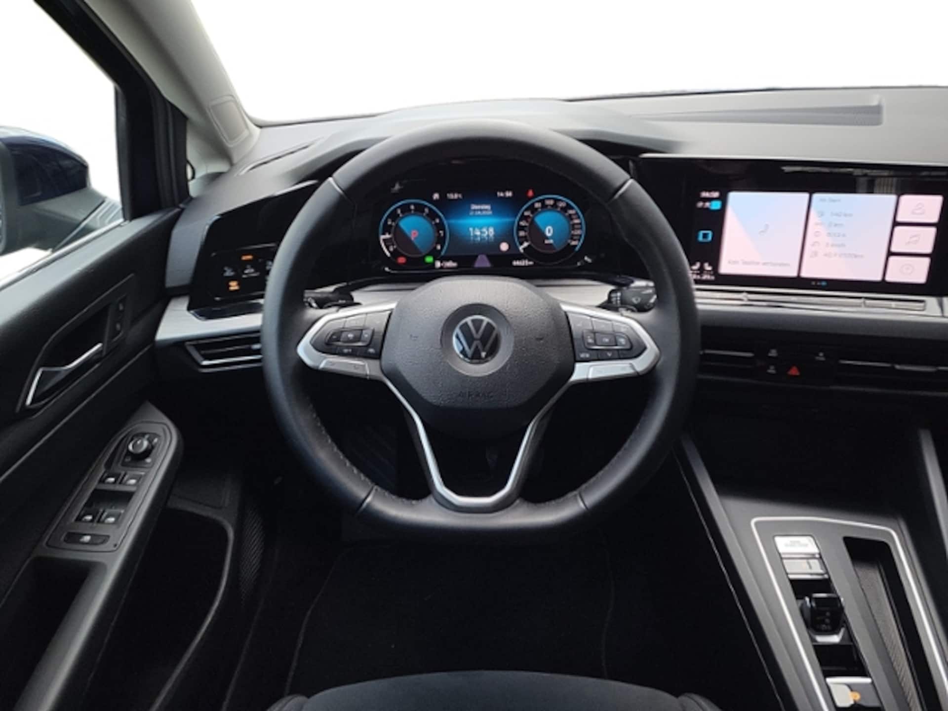 Volkswagen Golf Style