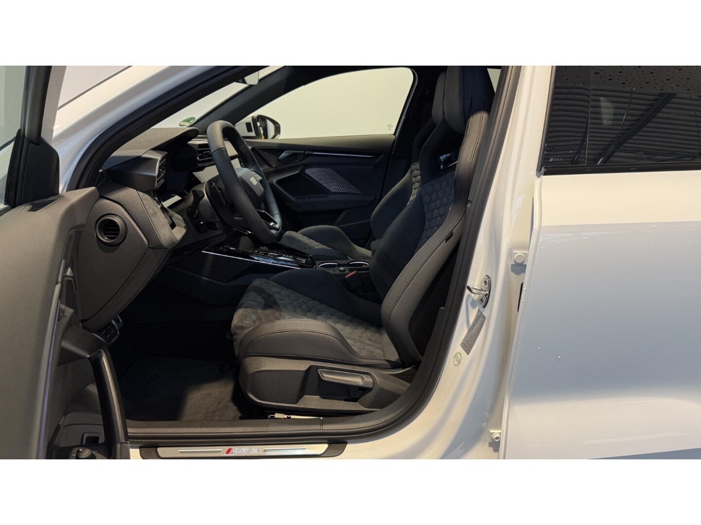 Image about Audi RS 3 Limousine TFSI quattro S tronic