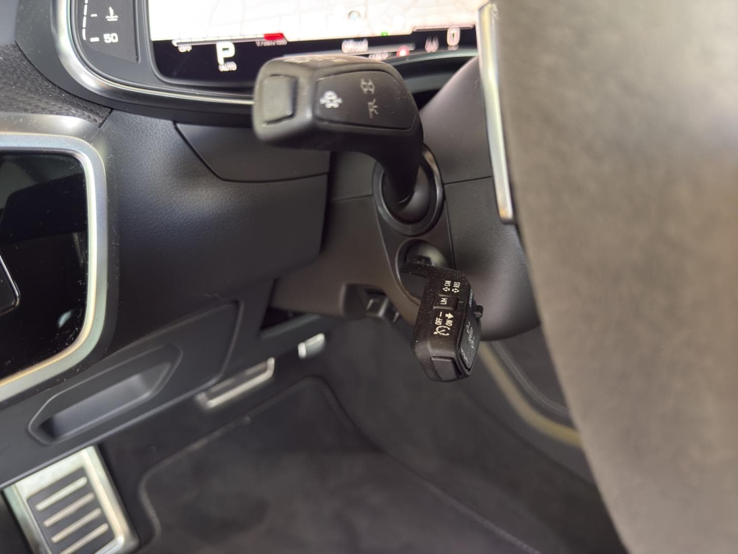 Bild über Audi RS 6 Avant TFSI quattro tiptronic - für weitere Informationen kontaktieren Sie den Audi Partner