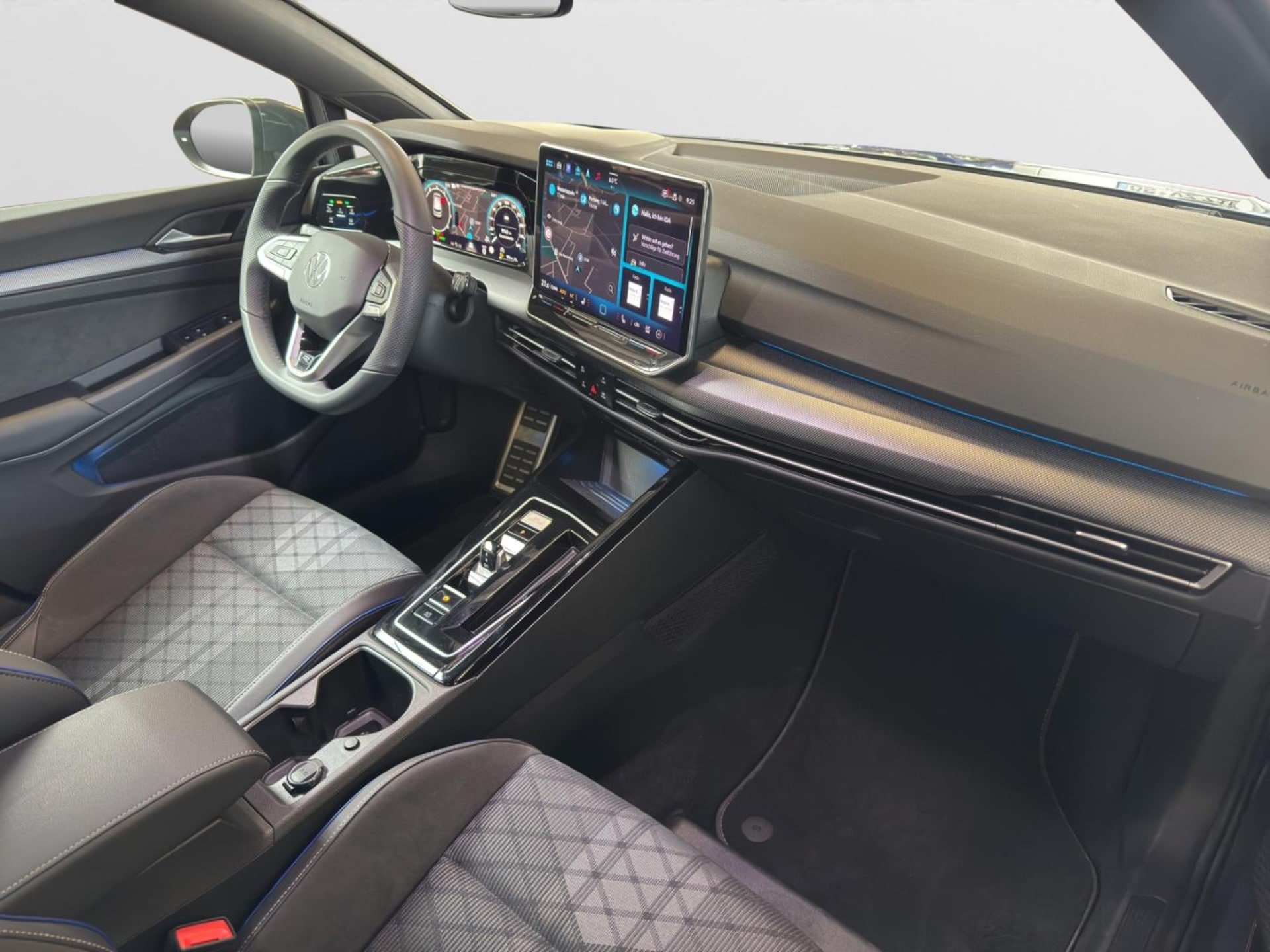 Volkswagen Golf R-Line