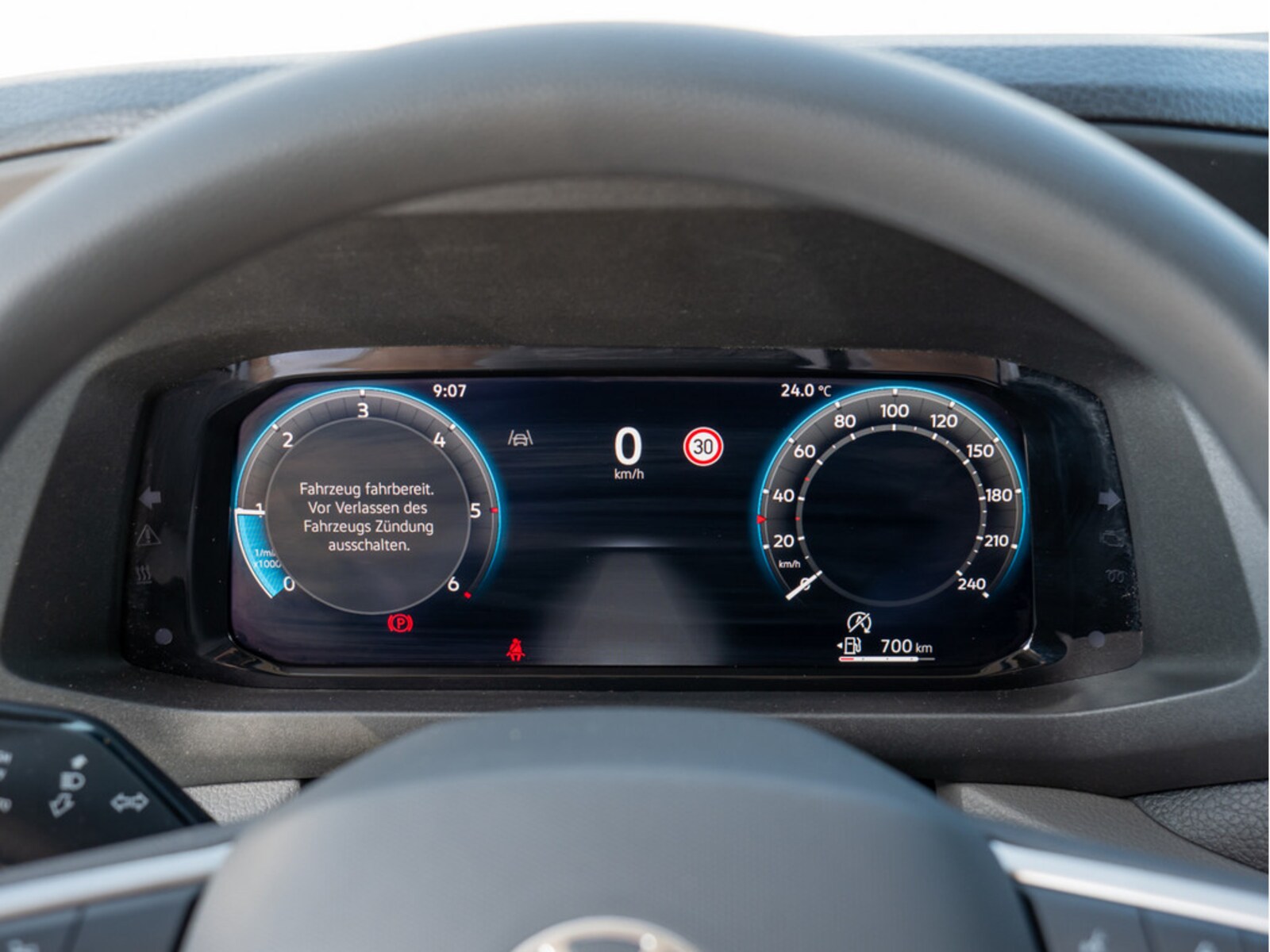 Volkswagen Crafter Kasten mittlerer Radstand – Bild 16