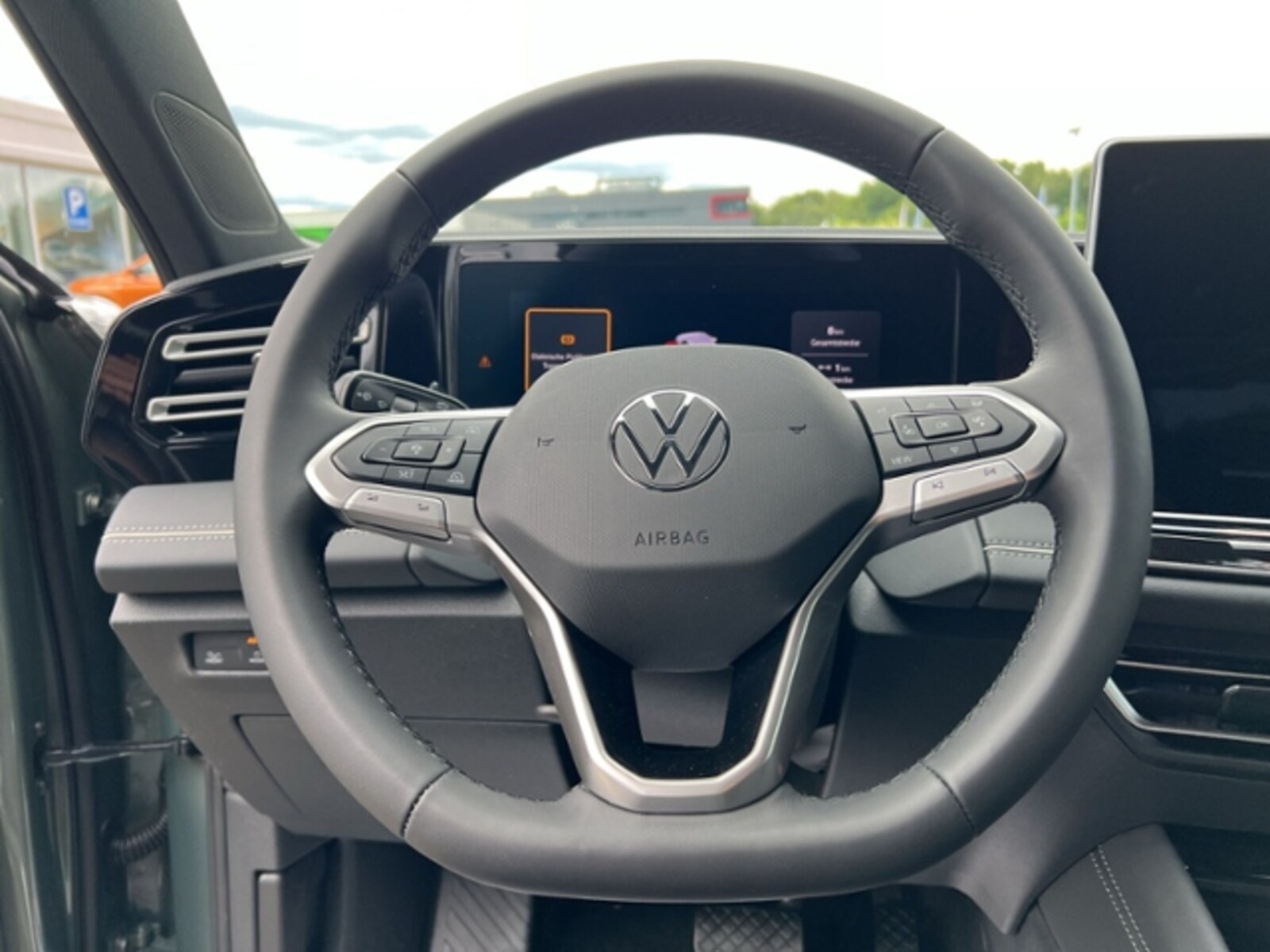 Volkswagen Tiguan – Bild 12