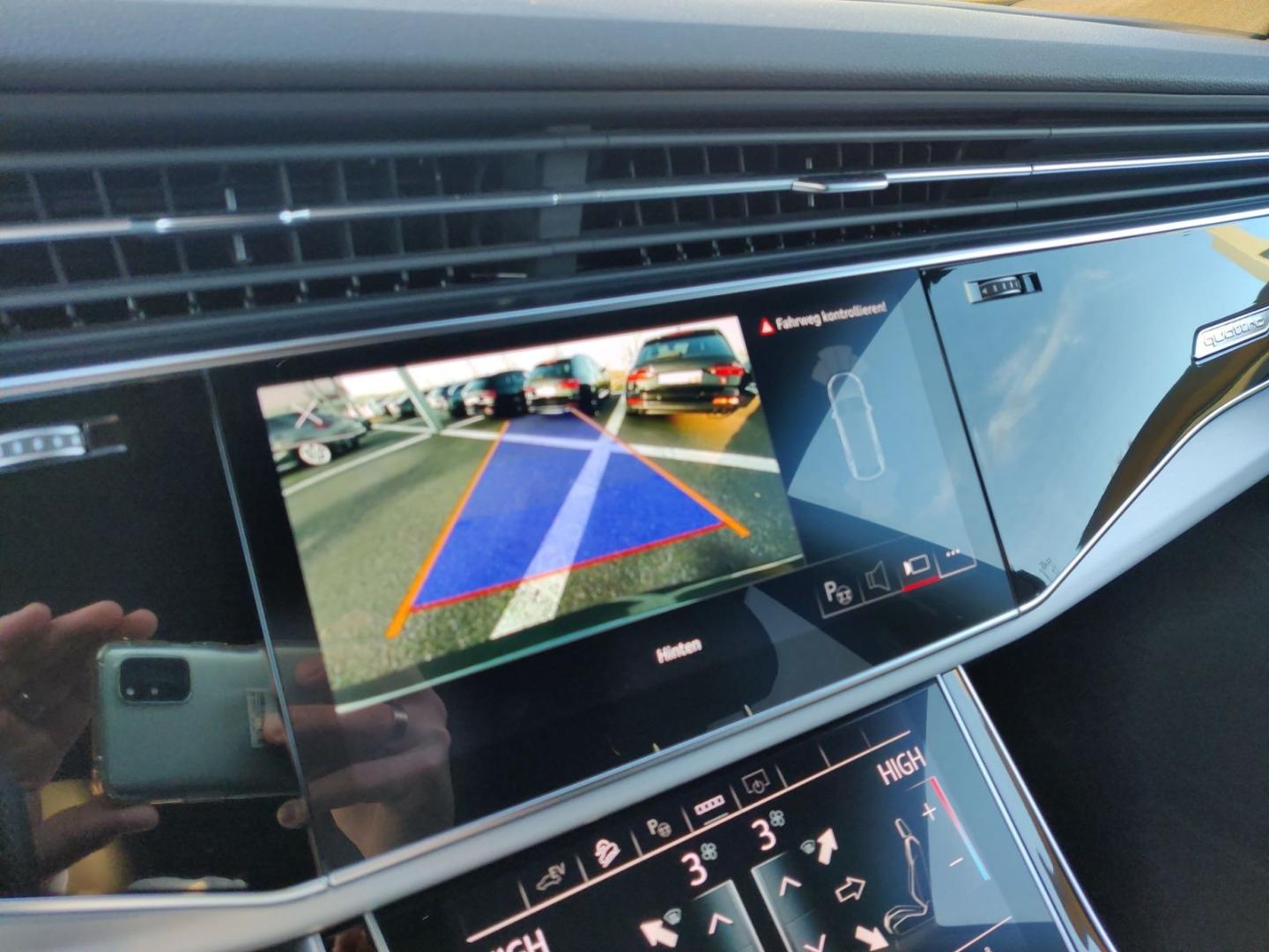 Image about Audi Q8 TFSI e 55 TFSI e quattro tiptronic