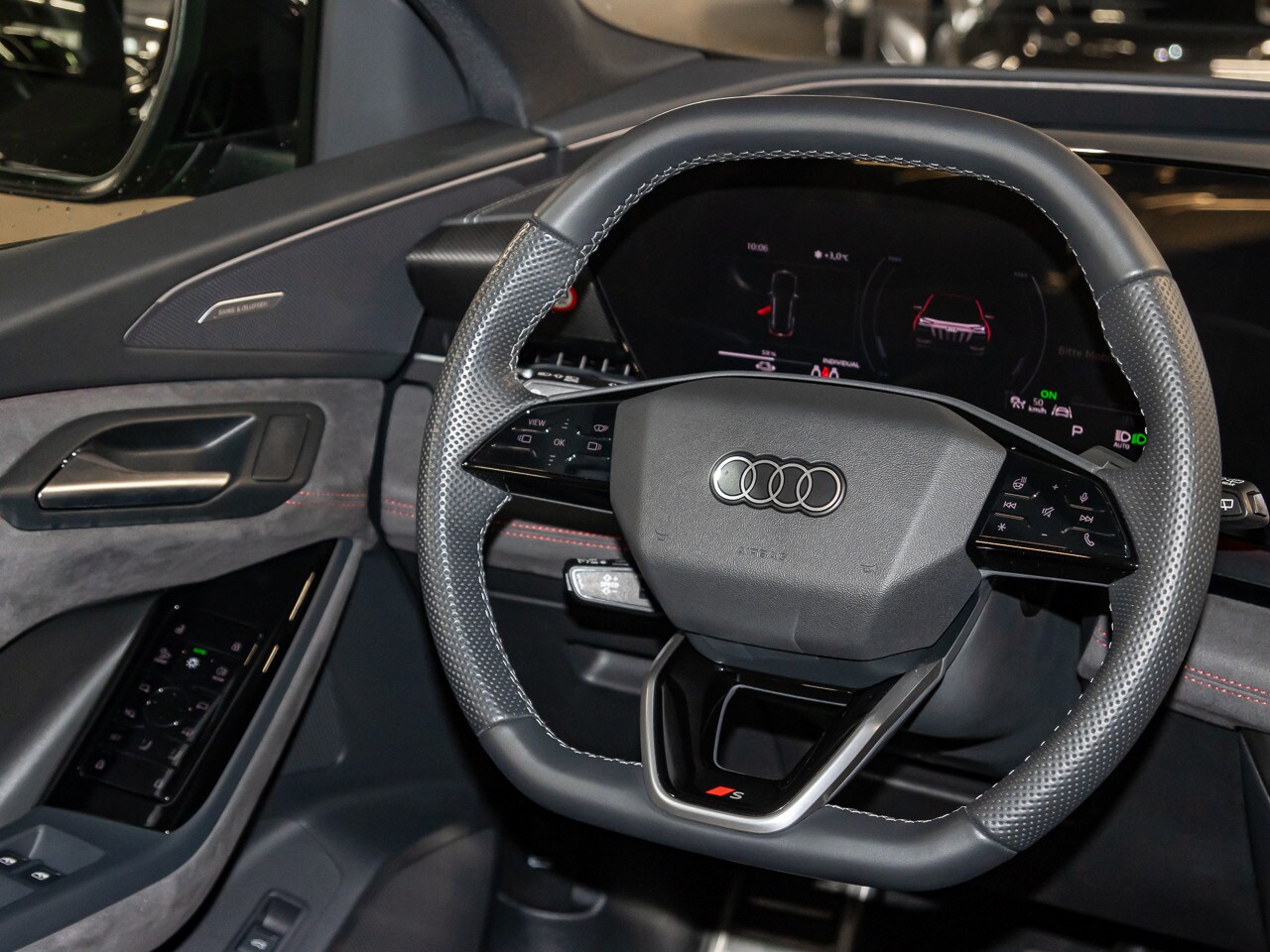 Image about Audi Q6 SUV e-tron e-tron quattro