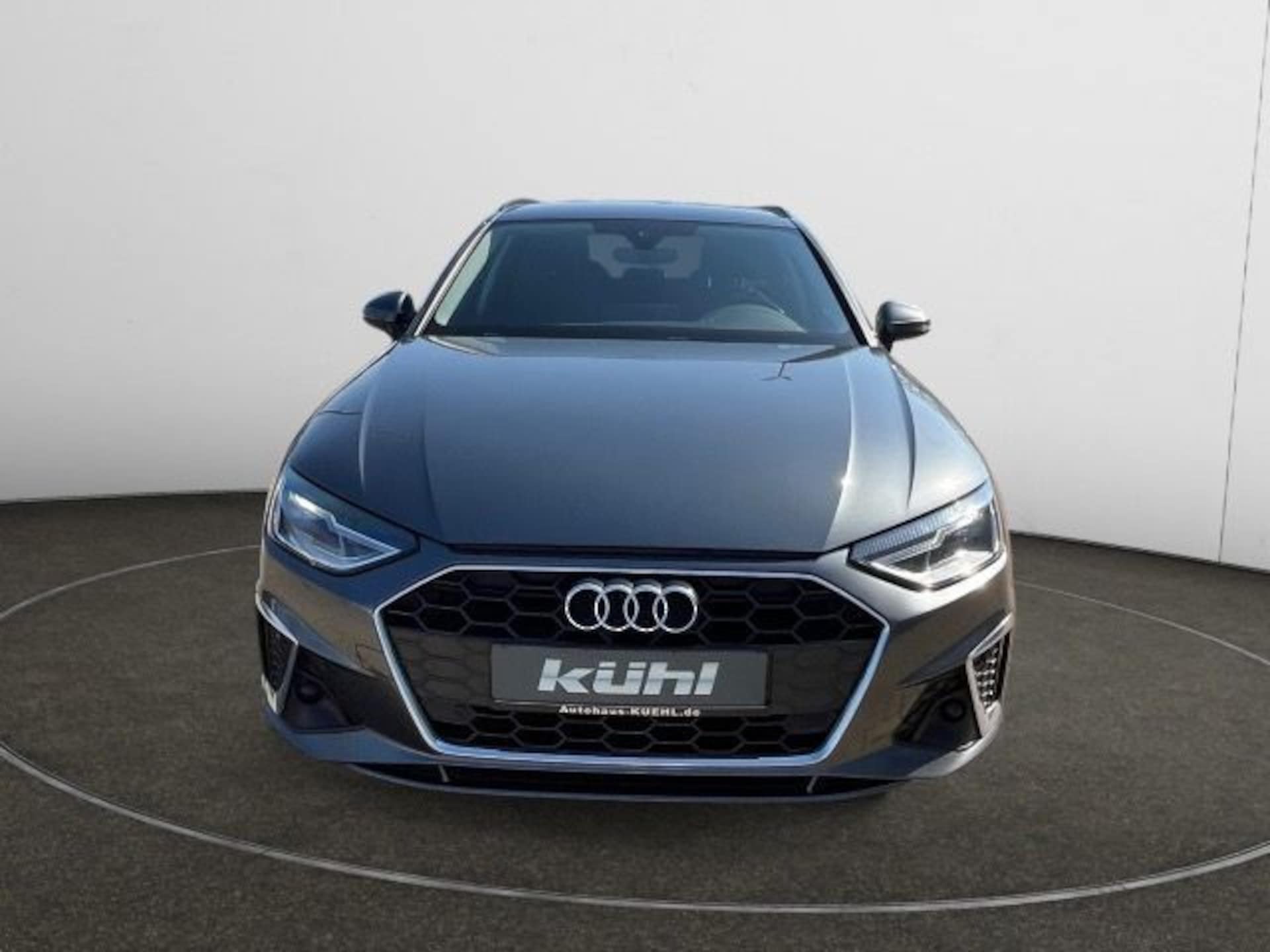 Audi A4 Avant S line