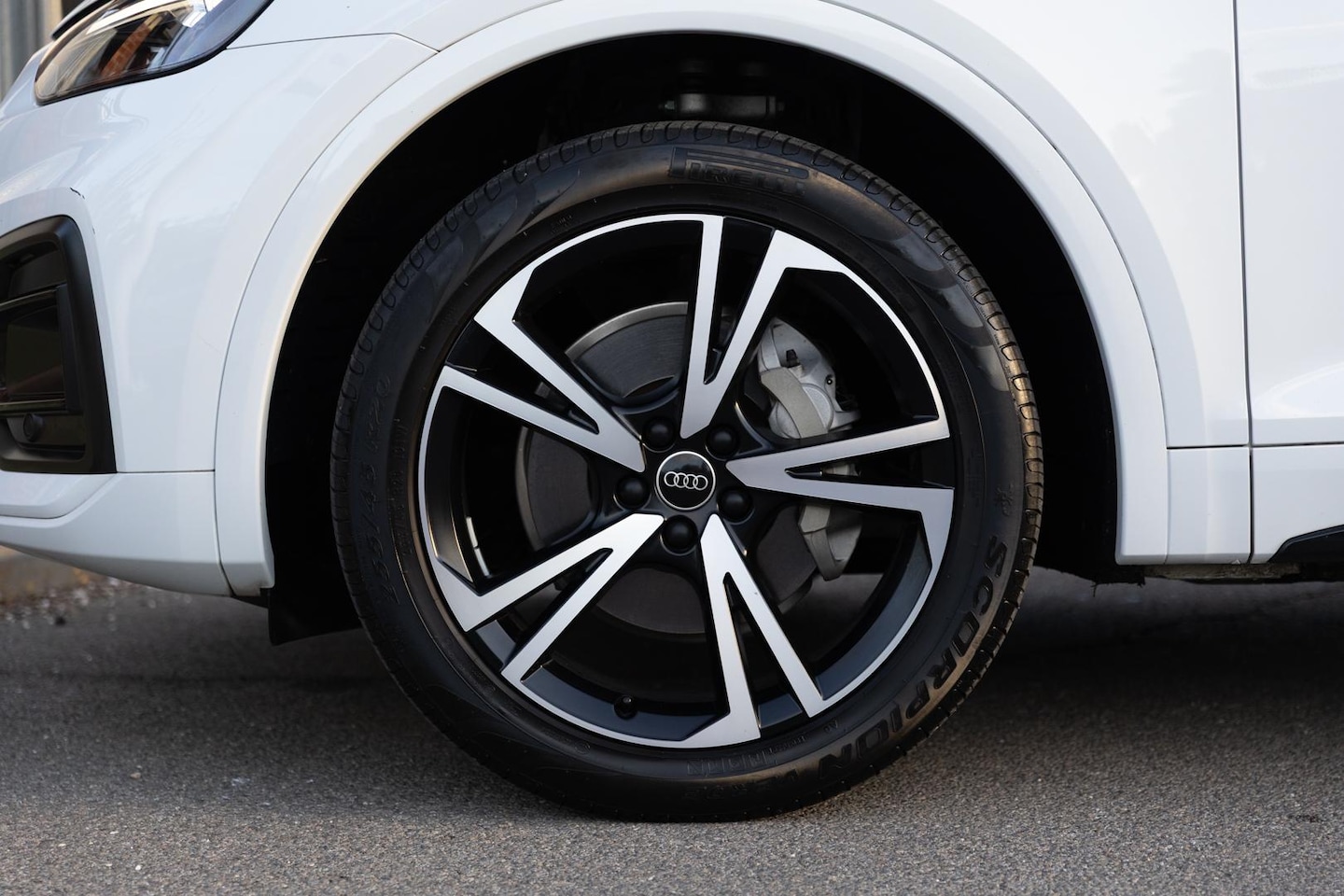 Image about Audi Q5 35 TDI S tronic