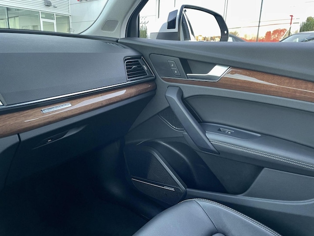 2022 Audi Q5 Premium Plus - Photo 11