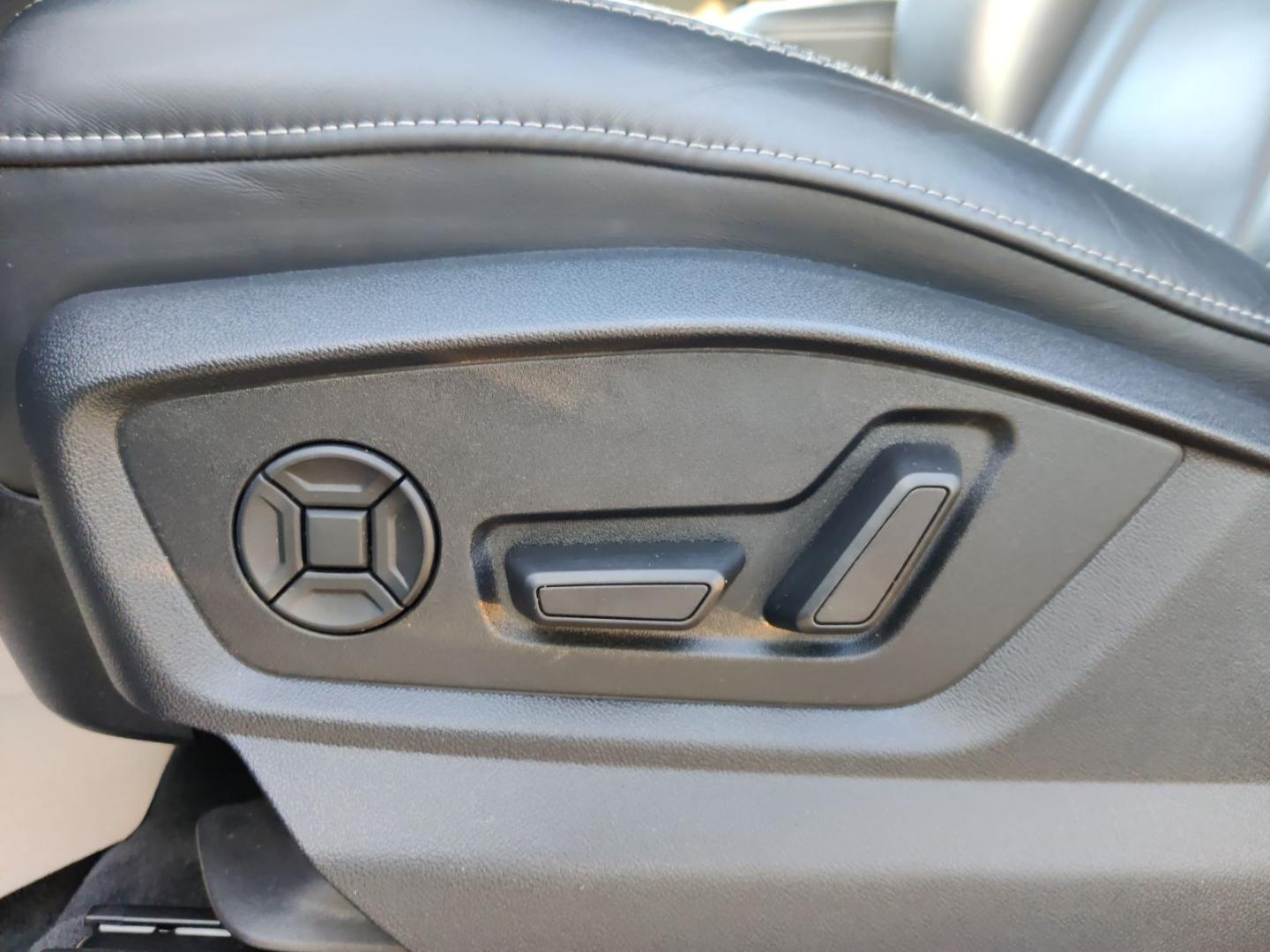 Image about Audi Q8 TFSI e 55 TFSI e quattro tiptronic