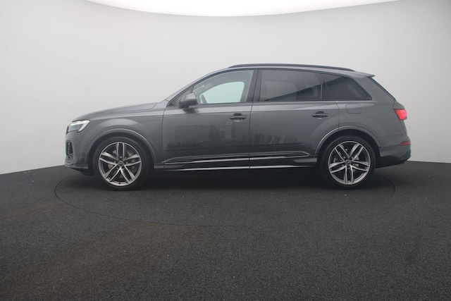 Image about Audi Q7 SUV TFSI e S line 55 TFSI e quattro tiptronic