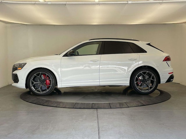 2026 Audi RS Q8 SUV performance