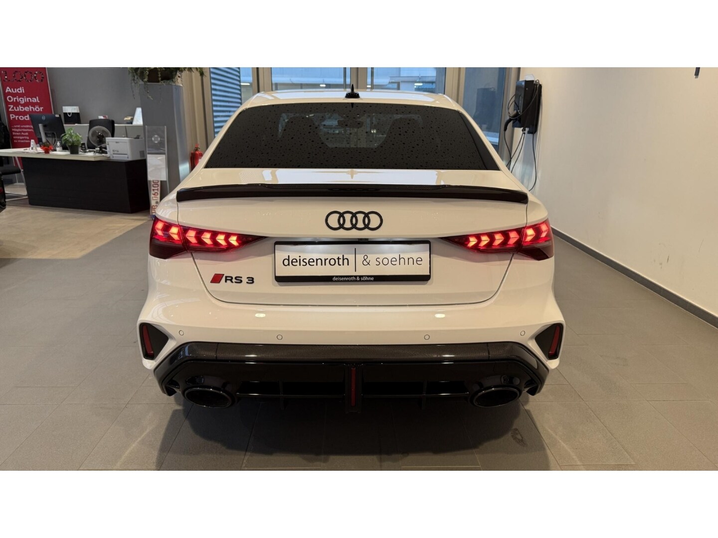 Image about Audi RS 3 Limousine TFSI quattro S tronic