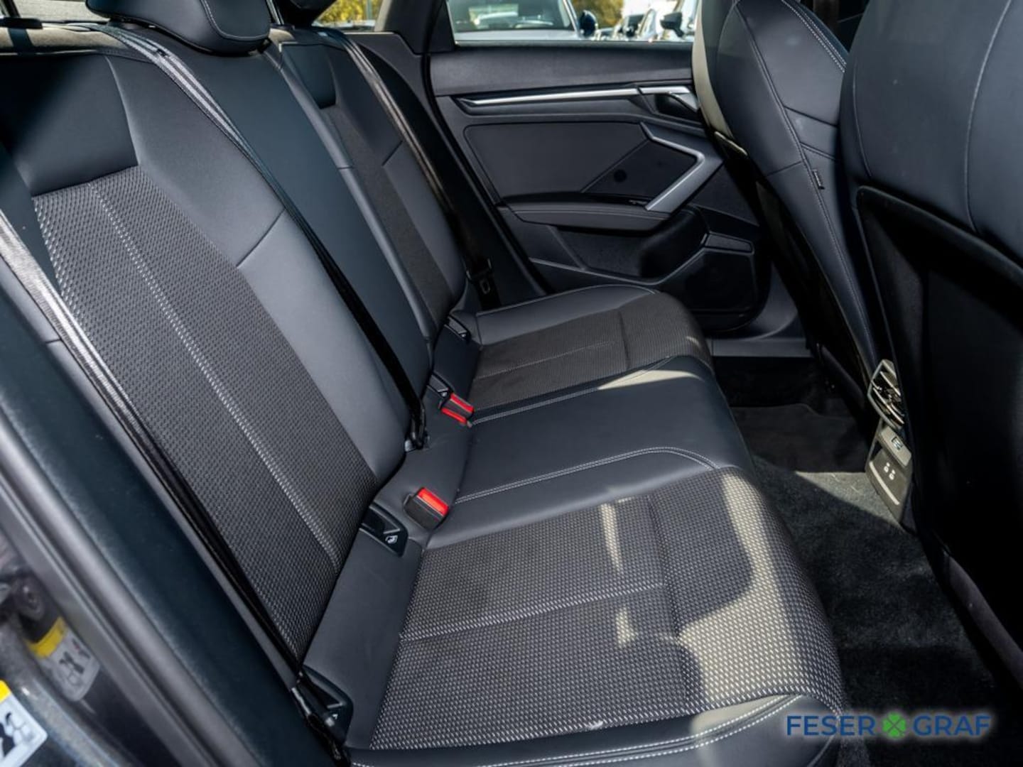 Bild über Audi A3 Limousine S line TFSI S tronic - für weitere Informationen kontaktieren Sie den Audi Partner