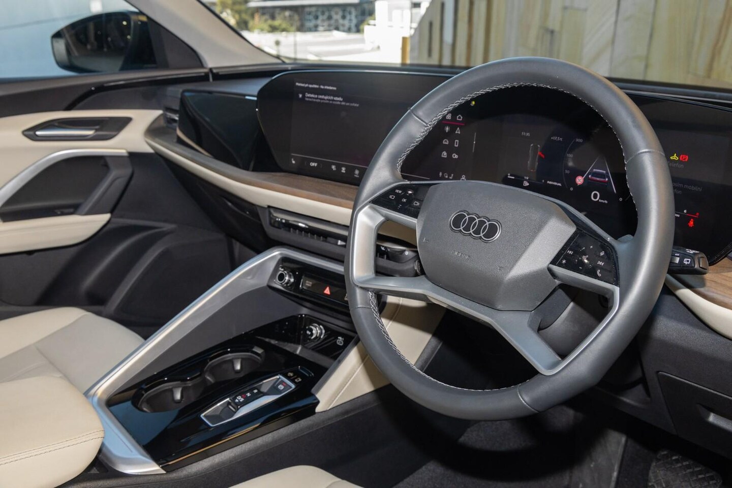 Image about Audi Q5 SUV TFSI 150 kW