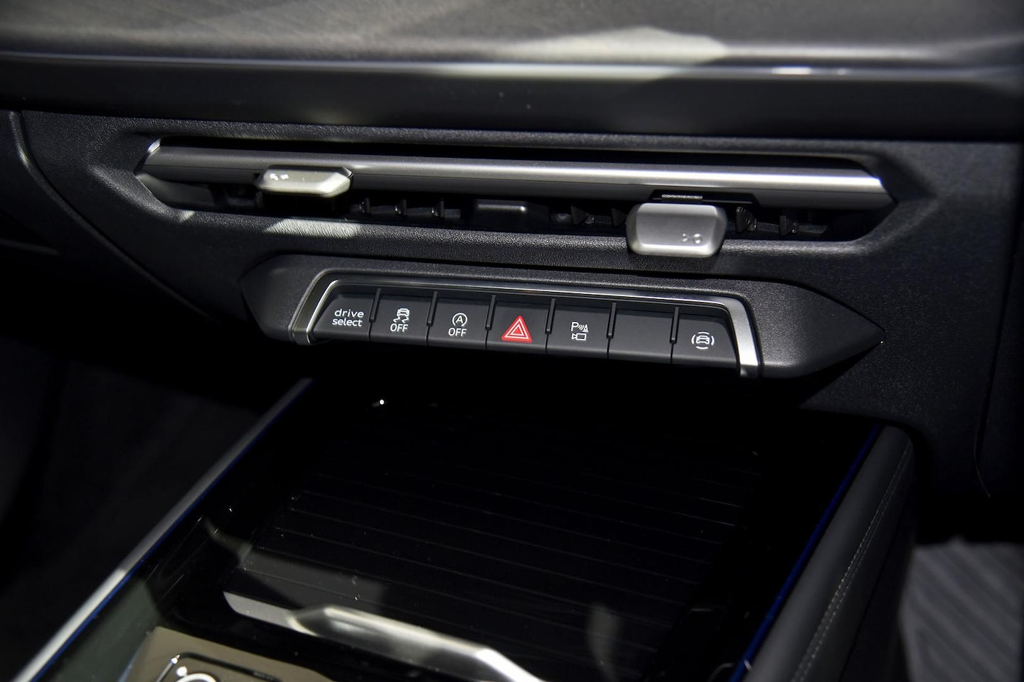 Image about Audi Q3 Sportback TFSI quattro 195 kW