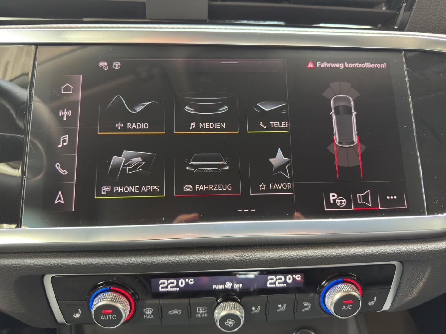 Bild über Audi Q3 35 TDI S tronic - für weitere Informationen kontaktieren Sie den Audi Partner