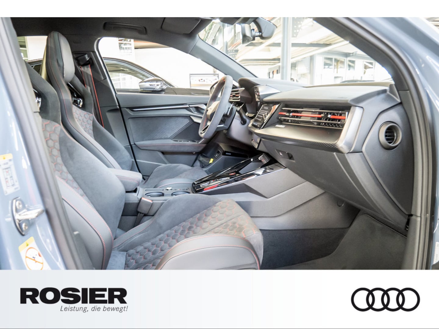 Bild über Audi RS 3 Sportback TFSI quattro 294 kW S tronic - für weitere Informationen kontaktieren Sie den Audi Partner