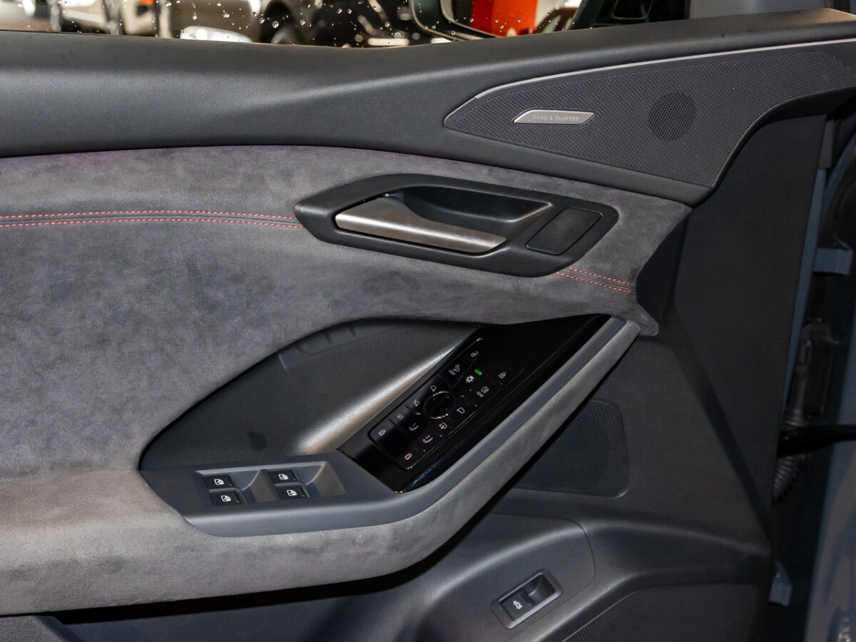 Image about Audi Q6 SUV e-tron e-tron quattro