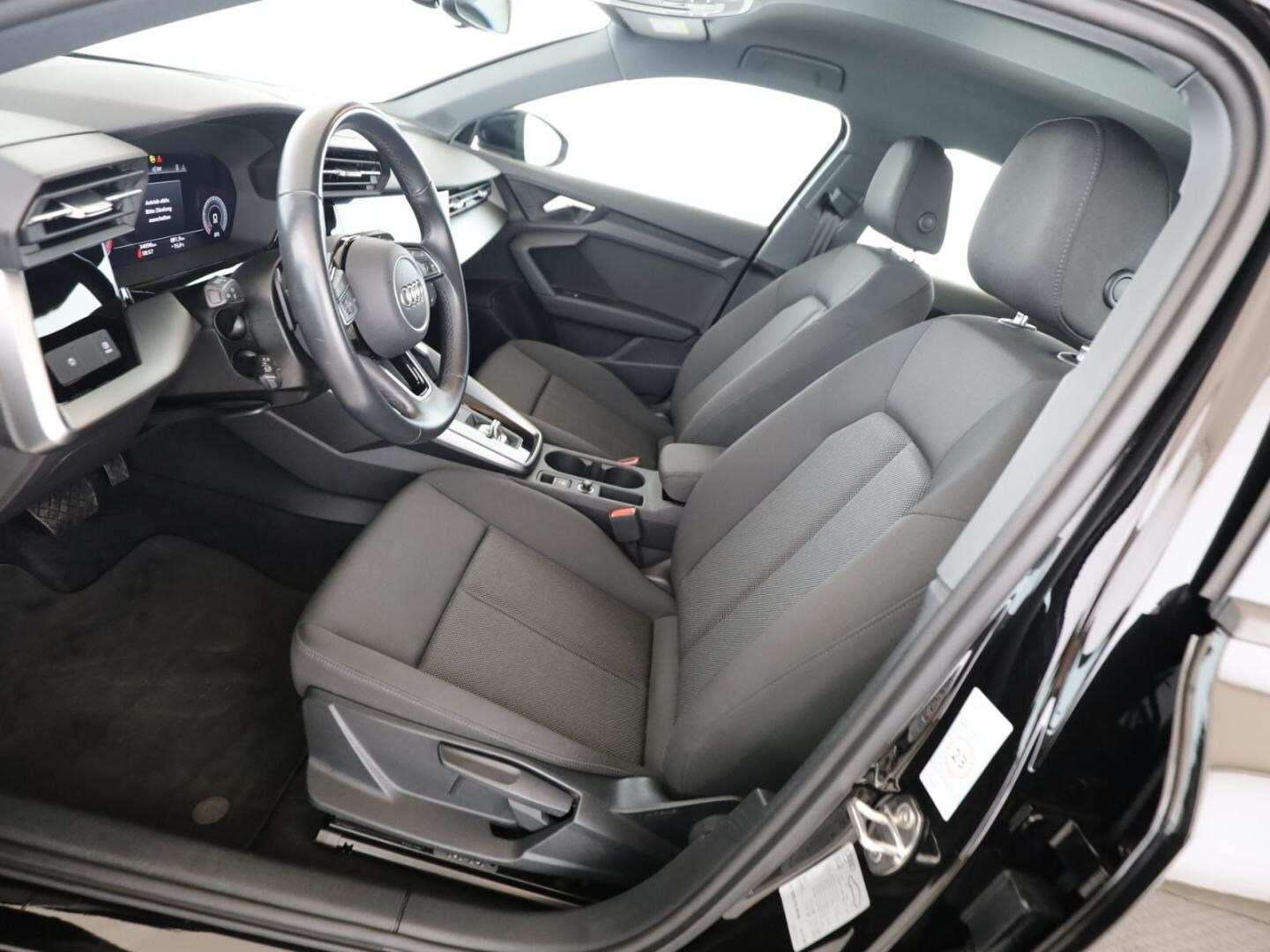 Bild über Audi A3 Sportback 30 TFSI S tronic - für weitere Informationen kontaktieren Sie den Audi Partner