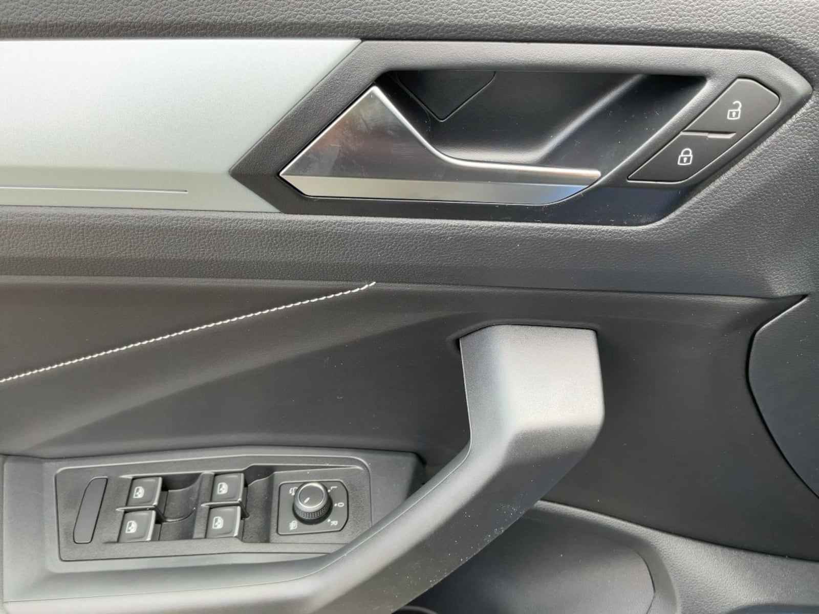 Volkswagen T-Roc Cabriolet – Bild 14