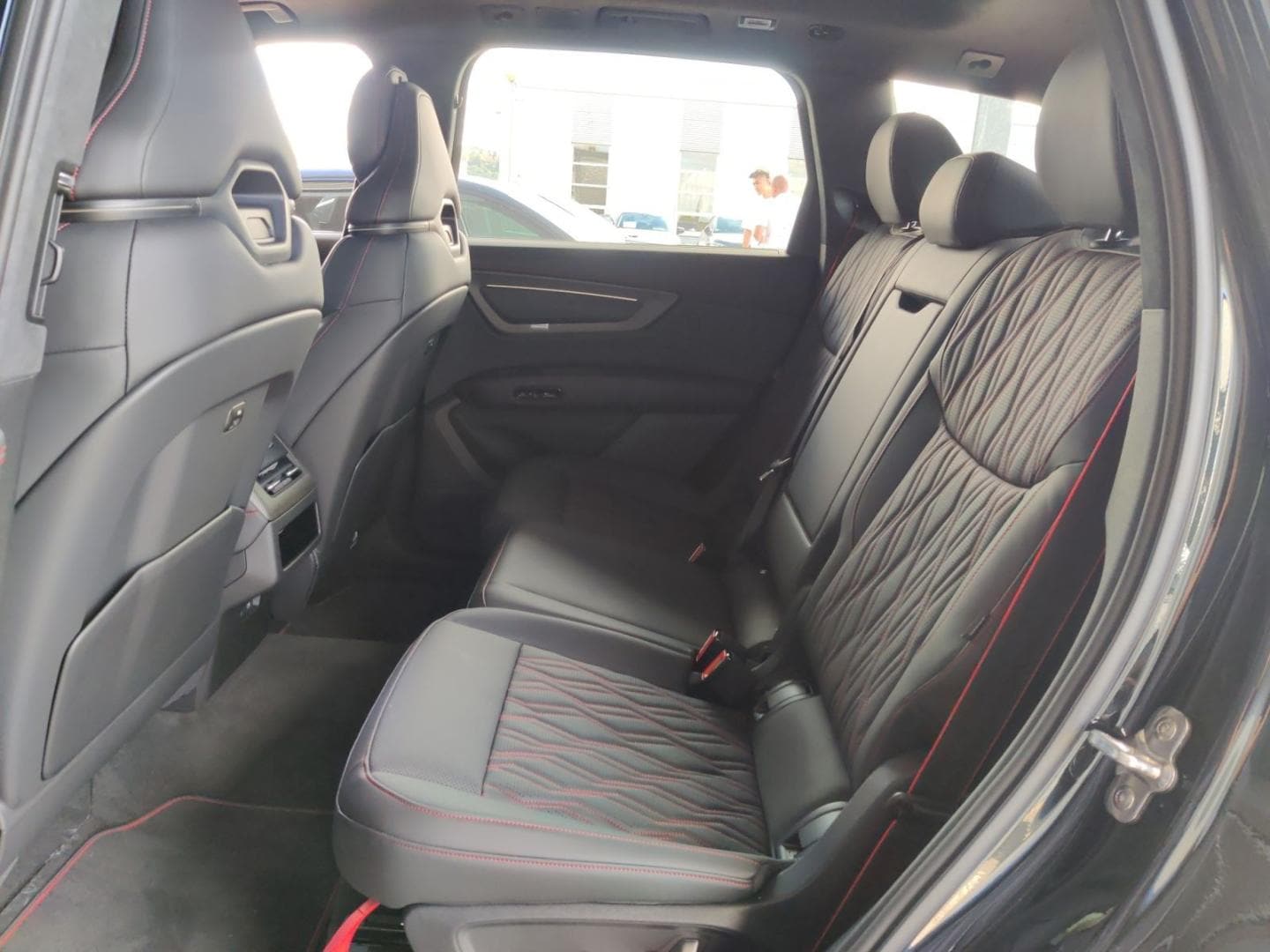 Bild über Audi Q7 SUV TDI quattro 220 kW tiptronic - für weitere Informationen kontaktieren Sie den Audi Partner