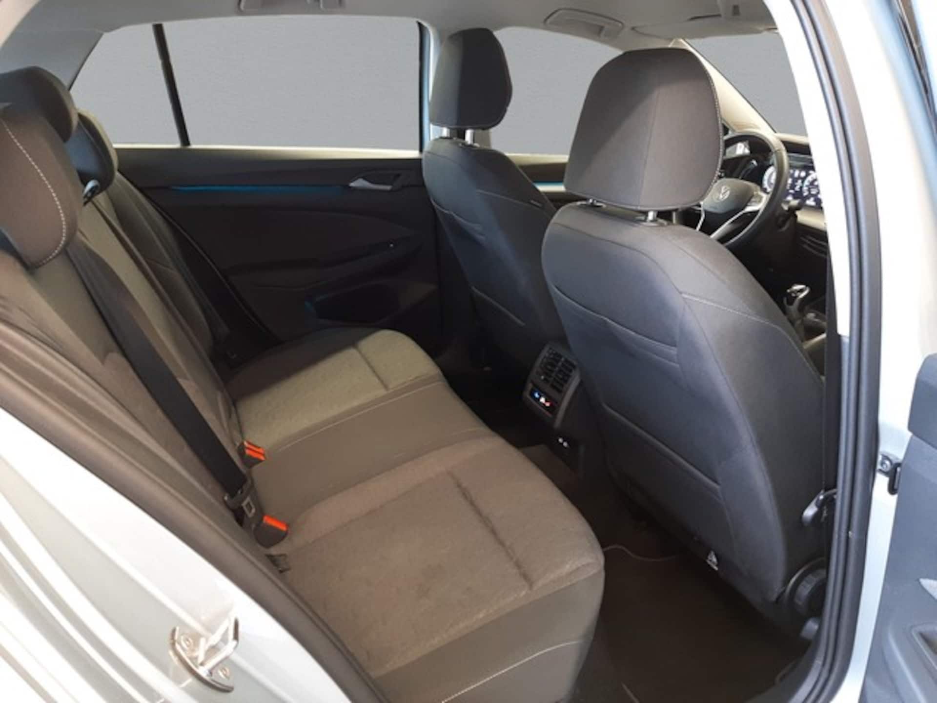 Volkswagen Golf Life