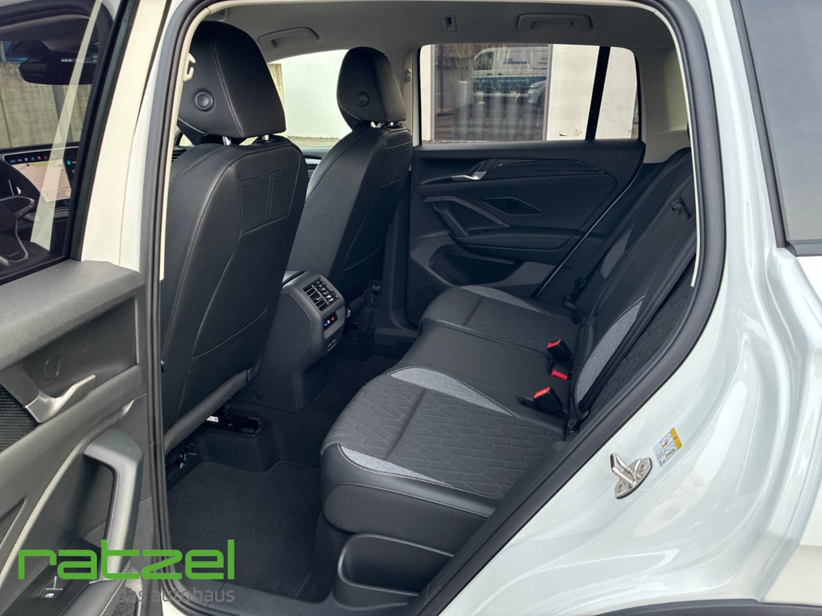 Volkswagen Tiguan – Bild 8