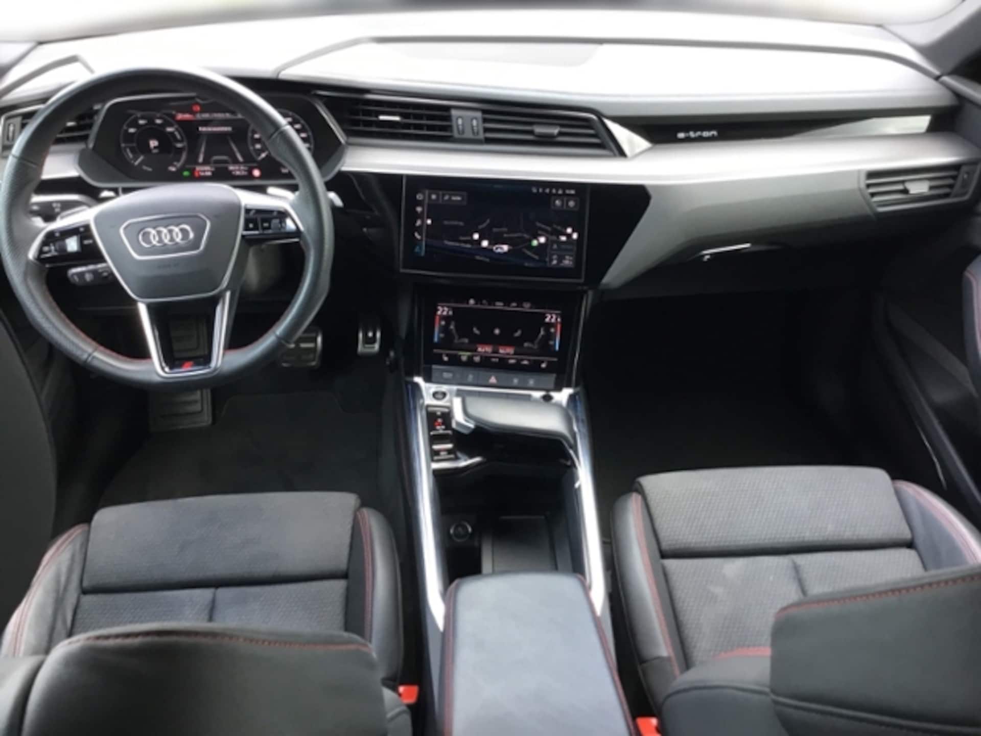 Audi Q8 Sportback e-tron Advanced