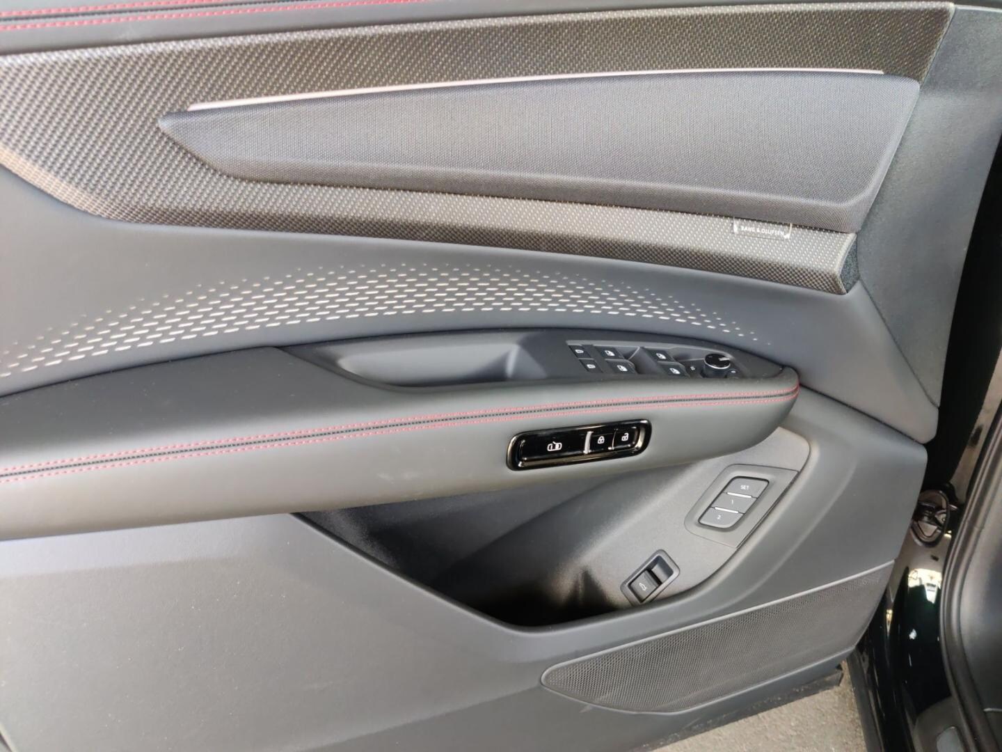 Bild über Audi Q7 SUV TDI quattro 220 kW tiptronic - für weitere Informationen kontaktieren Sie den Audi Partner